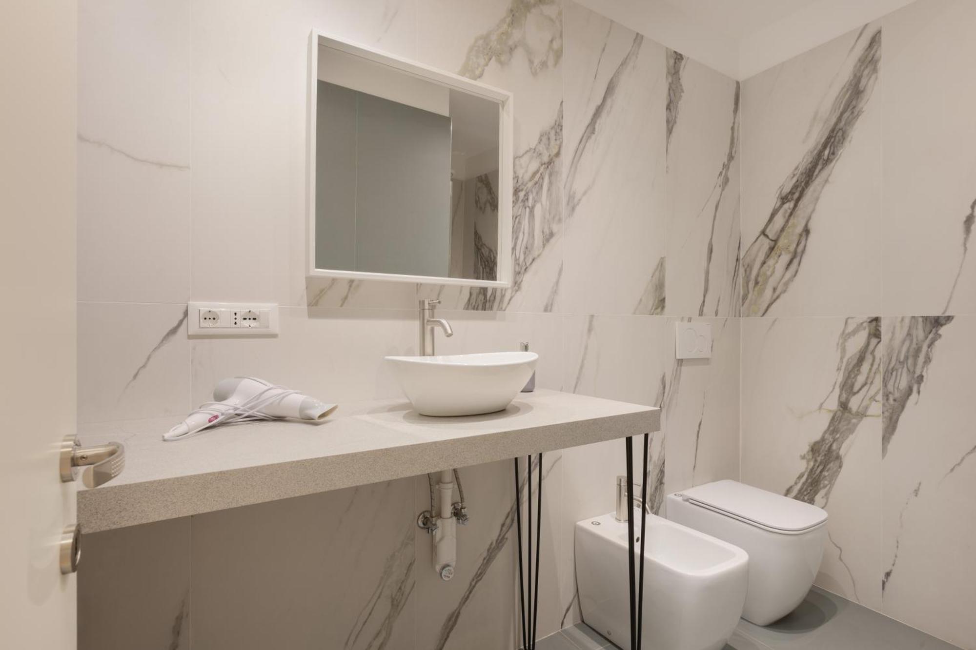 Snapstay Luxury Apartments In Centro A Triest Exterior foto
