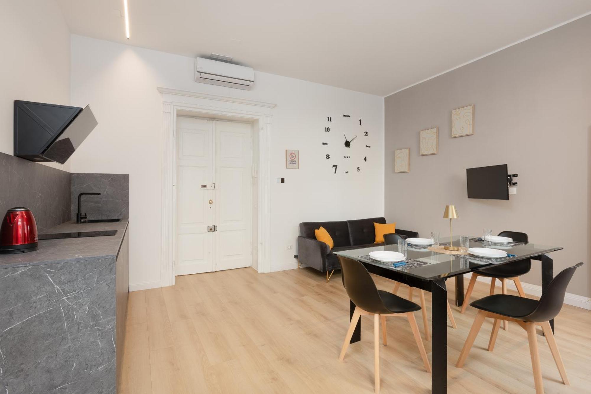 Snapstay Luxury Apartments In Centro A Triest Exterior foto
